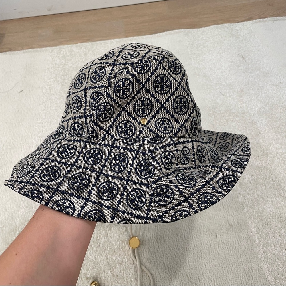 TORY BURCH Women's T Monogram Reversible Bucket Hat - Picture 5 of 9